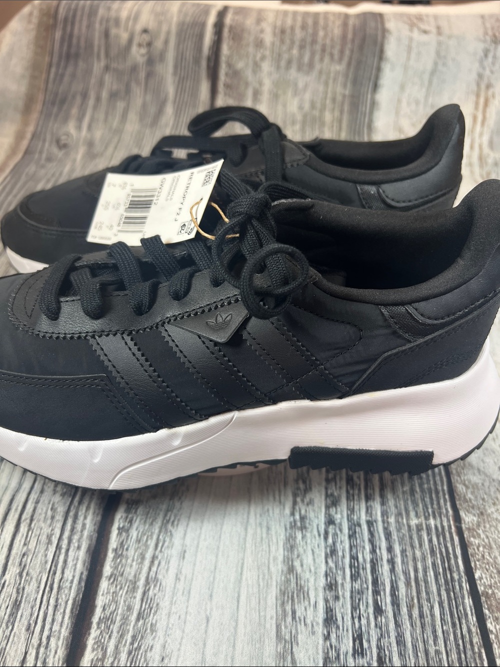 Adidas Originals Retropy F2 J Black White Platform Sneakers Women’s Size 7 NWT - Picture 5 of 7